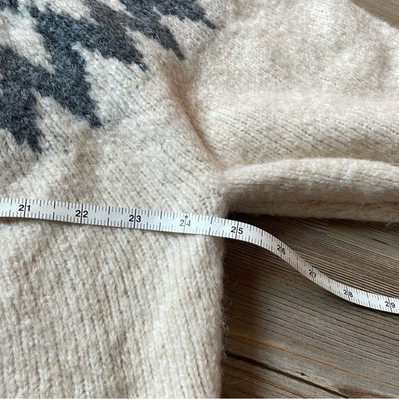 ASTR The Label Leka Fair Isle Turtleneck Sweater Cream Gray Size L Cozy Warm - Picture 4 of 11